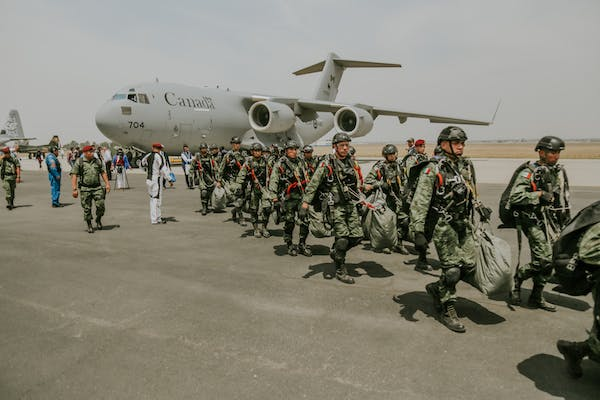 jobs in the air force that pay well