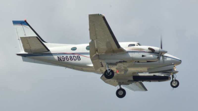 Photo of N968BD - Silverhawk Aviation BE9L at ORD on AeroXplorer Aviation Database