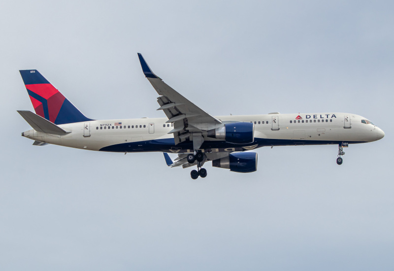 Photo of N711ZX - Delta Airlines Boeing 757-200 at SEA on AeroXplorer Aviation Database