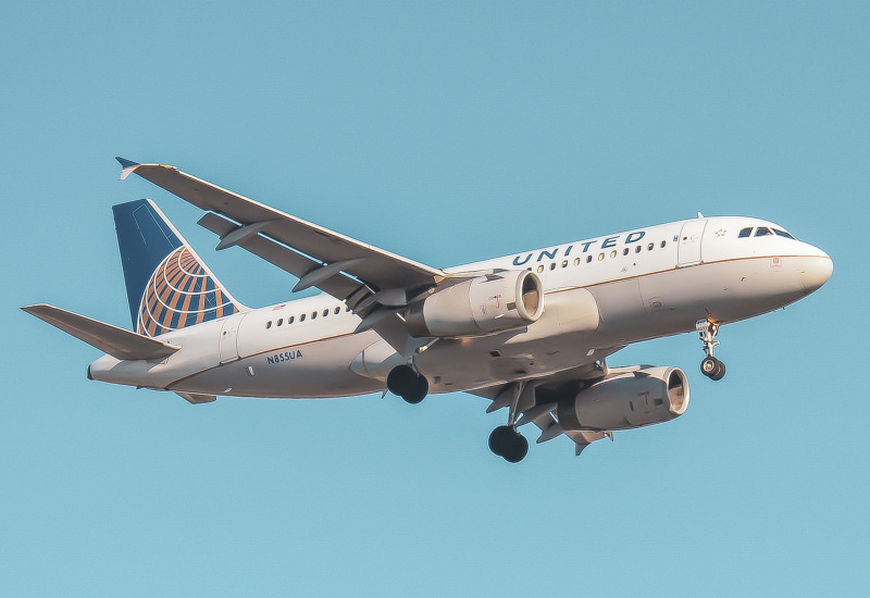Photo of N855UA - United Airlines Airbus A320 at EWR on AeroXplorer Aviation Database