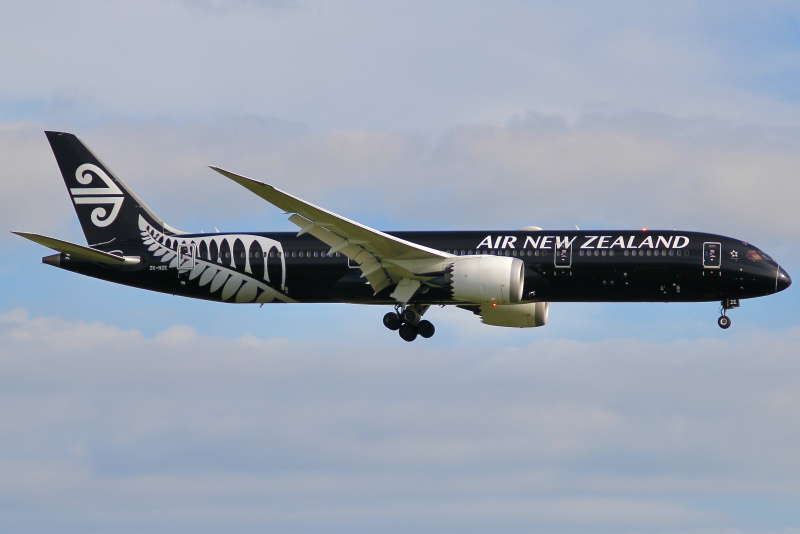 Photo of ZK-NZE - Air New Zealand Boeing 787-9 at AKL on AeroXplorer Aviation Database