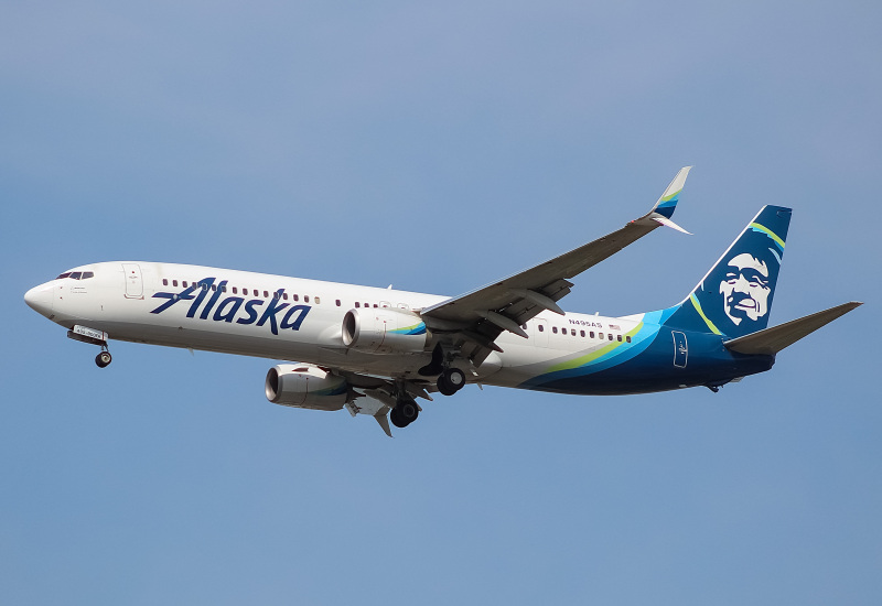 Photo of N495AS - Alaska Airlines Boeing 737-900 at ORD on AeroXplorer Aviation Database