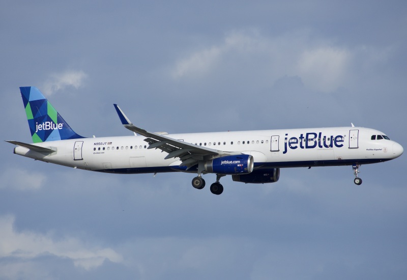 Photo of N950JT - JetBlue Airways Airbus A321-200 at MCO on AeroXplorer Aviation Database
