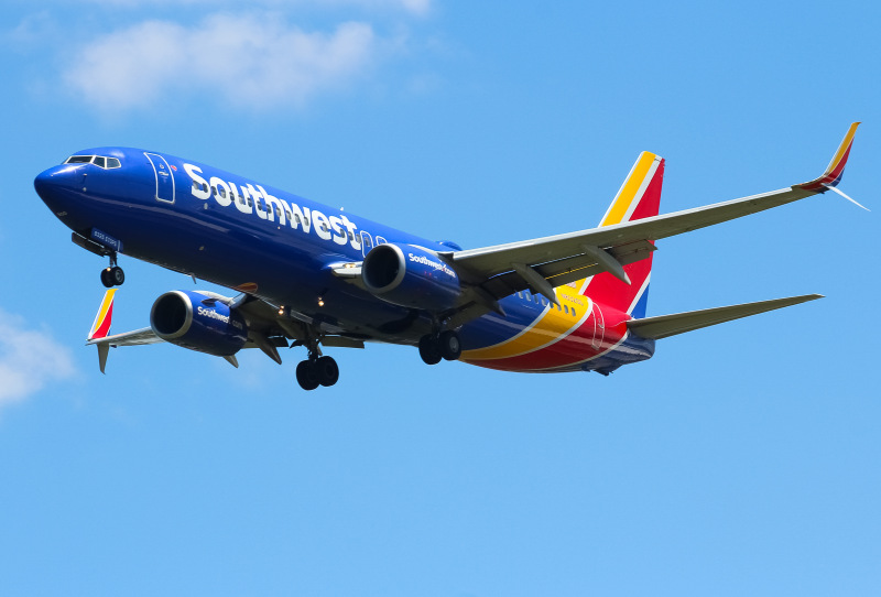 Photo of N8325D - Southwest Airlines Boeing 737-800 at CVG on AeroXplorer Aviation Database