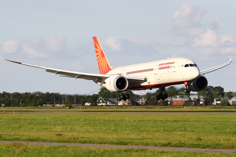 Photo of VT-ANC - Air India Boeing 787-8 at AMS on AeroXplorer Aviation Database