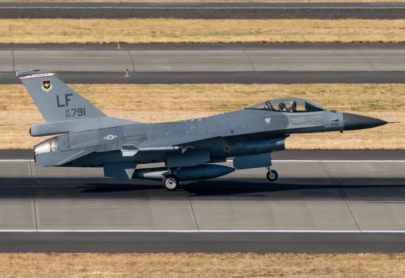 Photo of 93-0791 - USAF - United States Air Force General Dynamics F-16 Fighting Falcon at PDX on AeroXplorer Aviation Database
