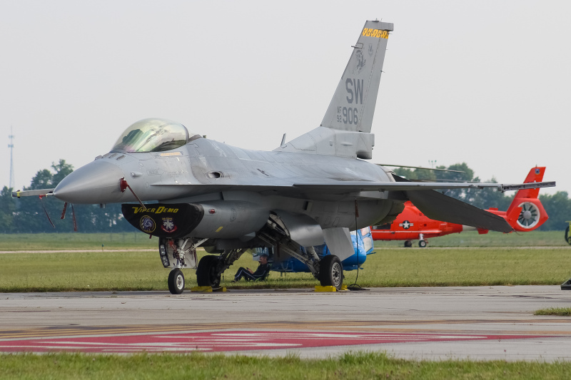 Photo of 92-3906 - USAF - United States Air Force General Dynamics F-16 Fighting Falcon at DAY on AeroXplorer Aviation Database