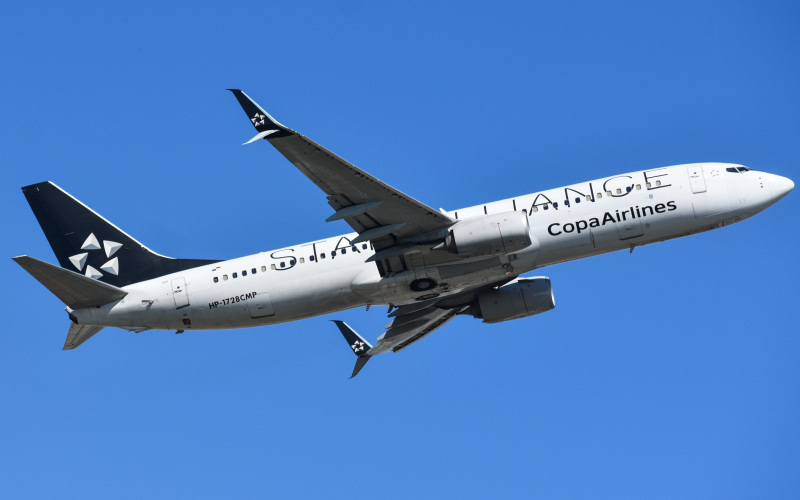 Photo of HP-1728CMP - Copa Airlines Boeing 737-800 at YYZ on AeroXplorer Aviation Database