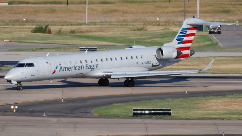 Photo of N776SK - American Airlines Mitsubishi CRJ-700 at OKC on AeroXplorer Aviation Database