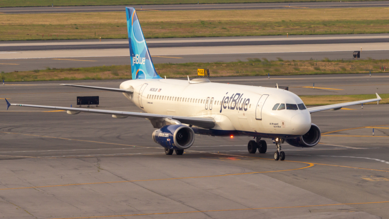 Photo of N636JB - JetBlue Airways Airbus A320 at JFK on AeroXplorer Aviation Database