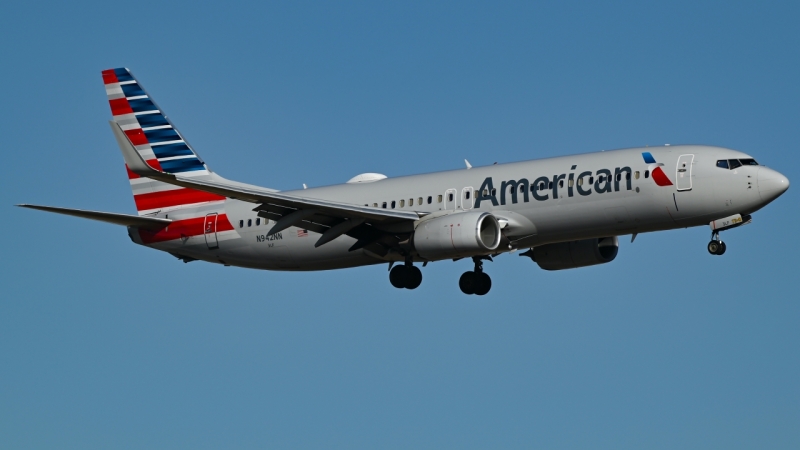 Photo of N942NN - American Airlines Boeing 737-800 at DFW on AeroXplorer Aviation Database