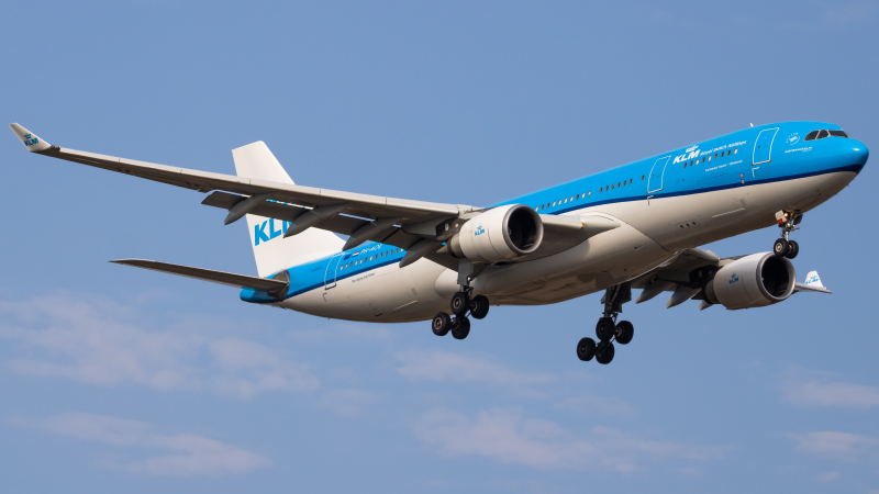 Photo of PH-AOE - KLM Airbus A330-200 at IAD on AeroXplorer Aviation Database