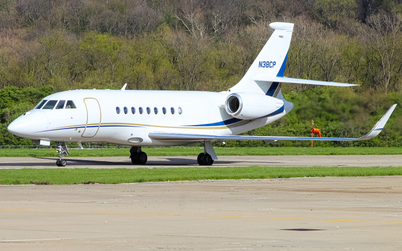 Photo of N38CP - PRIVATE  Dassault Falcon 2000EX at LUK on AeroXplorer Aviation Database