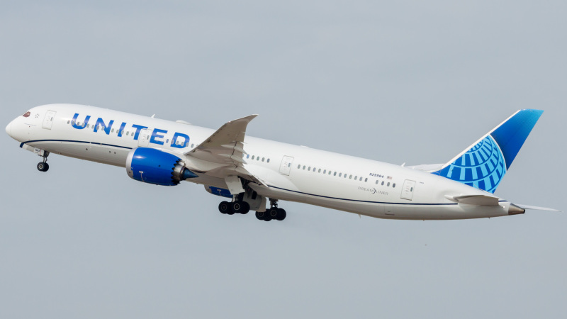 Photo of N29984 - United Airlines Boeing 787-9 at IAH on AeroXplorer Aviation Database