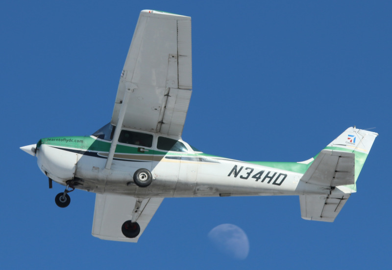 Photo of N34HD - PRIVATE Cessna 172 at THV on AeroXplorer Aviation Database