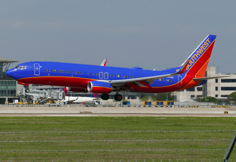 Photo of N8638A - Southwest Airlines Boeing 737-800 at AUS on AeroXplorer Aviation Database