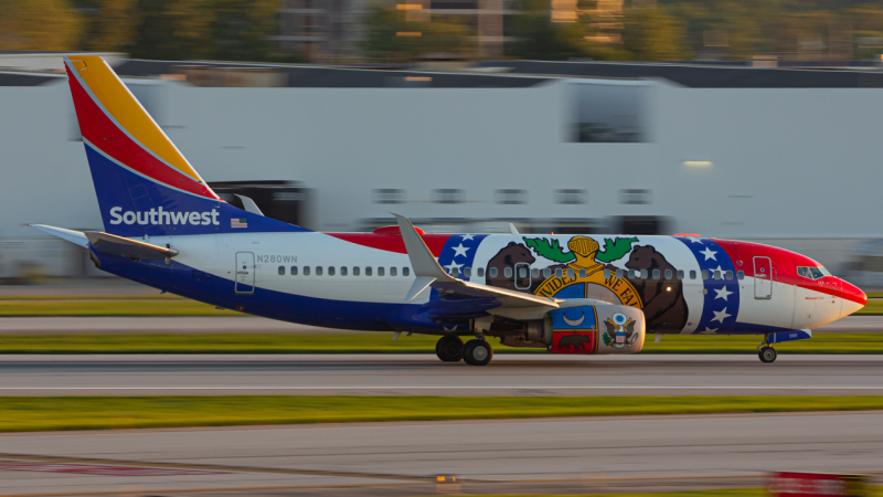 Photo of N280WN - Southwest Airlines Boeing 737-700 at CMH on AeroXplorer Aviation Database