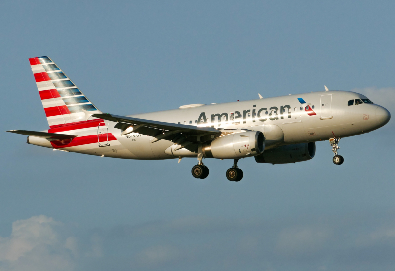 Photo of N818AW - American Airlines Airbus A319 at DFW on AeroXplorer Aviation Database