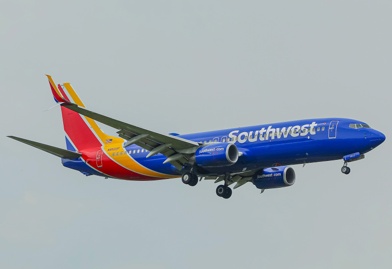 Photo of N8522P - Southwest Airlines Boeing 737-800 at MKE on AeroXplorer Aviation Database