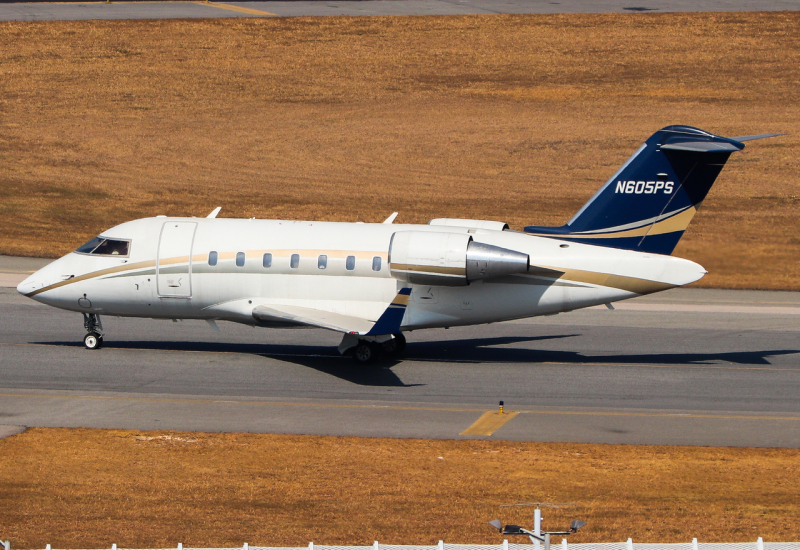 Photo of N605PS - PRIVATE Challenger 605 at HKG on AeroXplorer Aviation Database