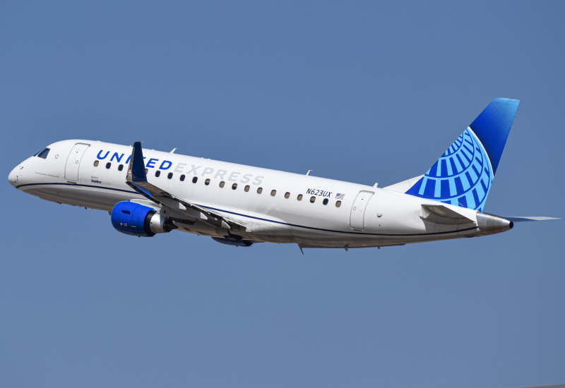 Photo of N623UX - United Express Embraer E175 at DEN on AeroXplorer Aviation Database