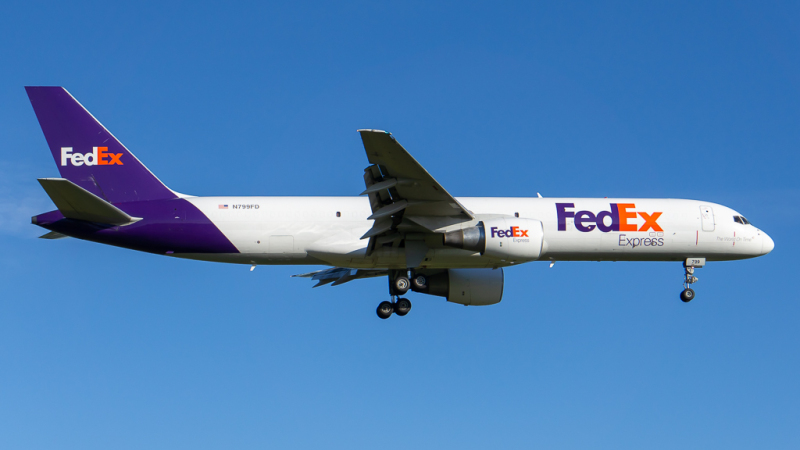 Photo of N799FD - FedEx Boeing 757-200 at PVD on AeroXplorer Aviation Database