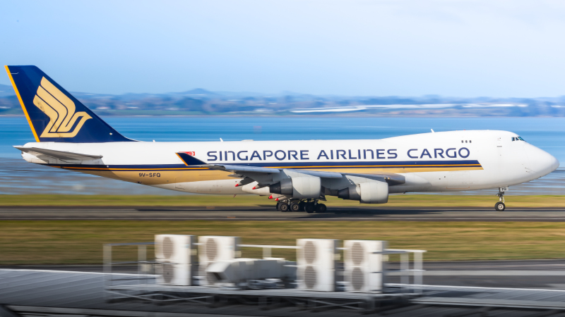 Photo of 9V-SFQ - Singapore Airlines Cargo Boeing 747-400F at AKL on AeroXplorer Aviation Database