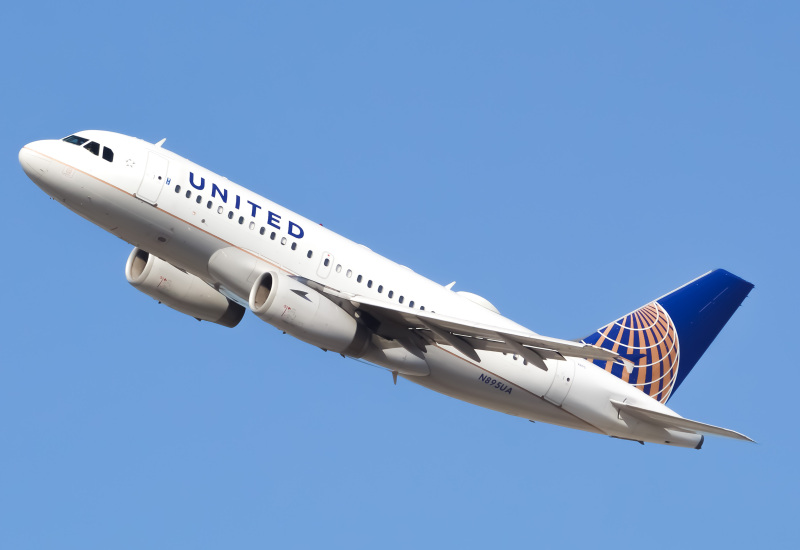 Photo of N895UA - United Airlines Airbus A319 at EWR on AeroXplorer Aviation Database