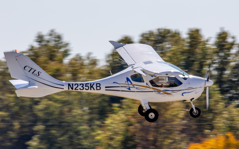 Photo of N235KB - SOB Aero LLC Flight Design CTLS at DLZ on AeroXplorer Aviation Database