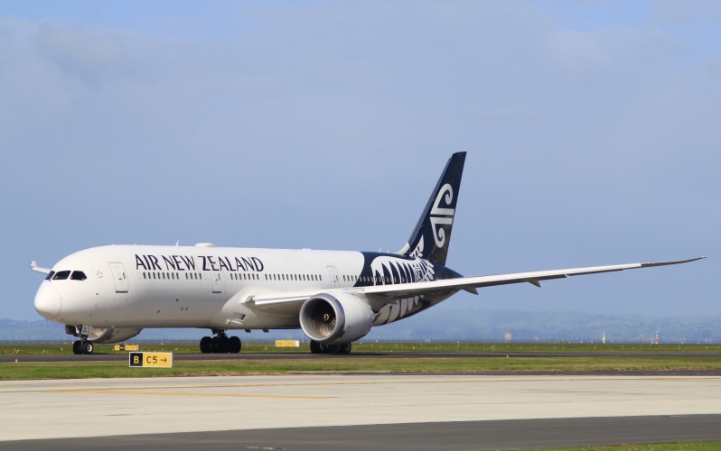 Photo of ZK-NZL - Air New Zealand Boeing 787-9 at AKL on AeroXplorer Aviation Database