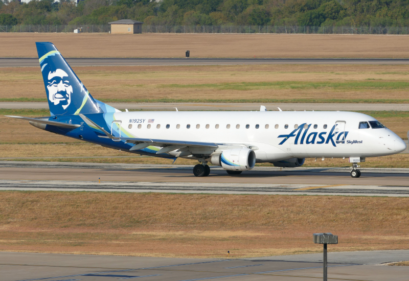 Photo of N192SY - Alaska Airlines Embraer E175 at AUS on AeroXplorer Aviation Database