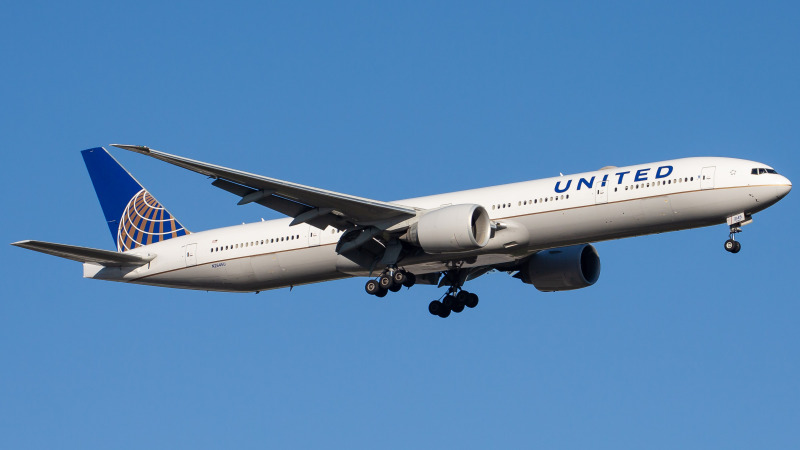 Photo of N2654U - United Airlines Boeing 777-300ER at IAD on AeroXplorer Aviation Database