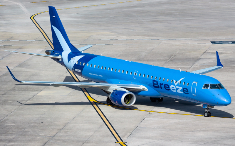 Photo of  N192BZ - Breeze Airways Embraer E195 at TPA on AeroXplorer Aviation Database