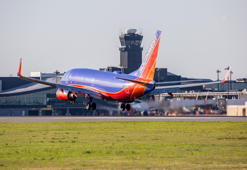 Photo of N760SW - Southwest Airlines Boeing 737-700 at BWI on AeroXplorer Aviation Database