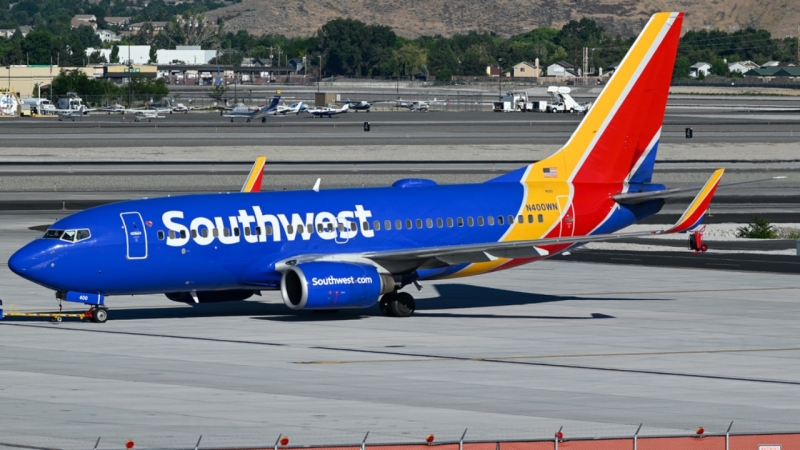 Photo of N400WN - Southwest Airlines Boeing 737-700 at RNO on AeroXplorer Aviation Database