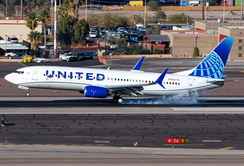 Photo of N14214 - United Airlines Boeing 737-800 at PHX on AeroXplorer Aviation Database