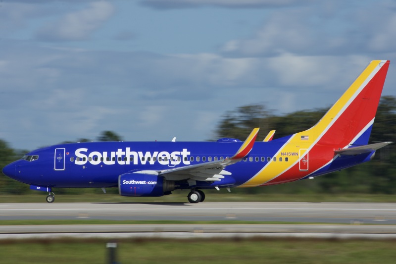 Photo of N415WN - Southwest Airlines Boeing 737-700 at MCO on AeroXplorer Aviation Database