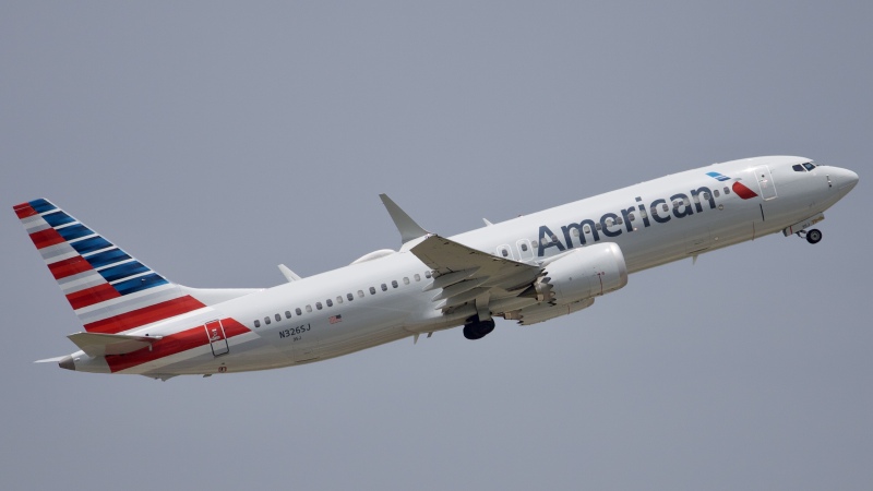 Photo of N326SJ - American Airlines Boeing 737 MAX 8 at IAH on AeroXplorer Aviation Database