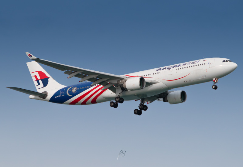 Photo of 9M-MTH - Malaysia Airlines Airbus A330-300 at SIN on AeroXplorer Aviation Database