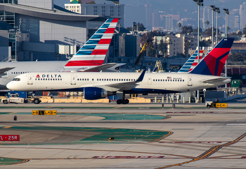 Photo of N624AG - Delta Airlines Boeing 757-200 at LAX on AeroXplorer Aviation Database