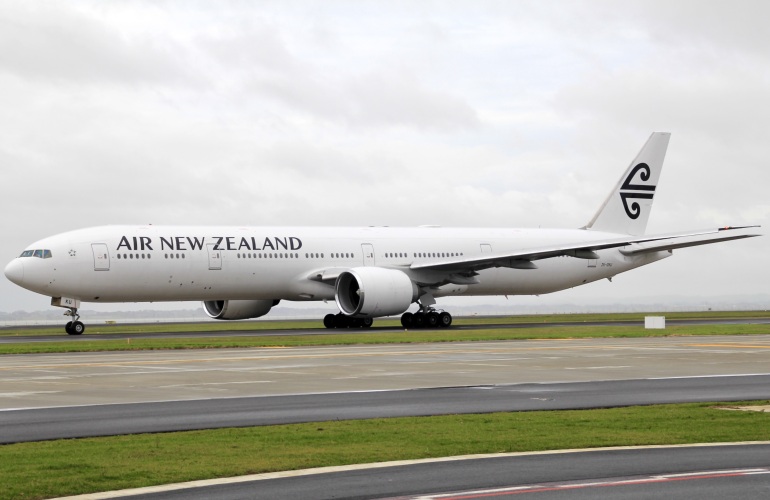 Photo of ZK-OKU - Air New Zealand Boeing 777-300ER at AKL on AeroXplorer Aviation Database