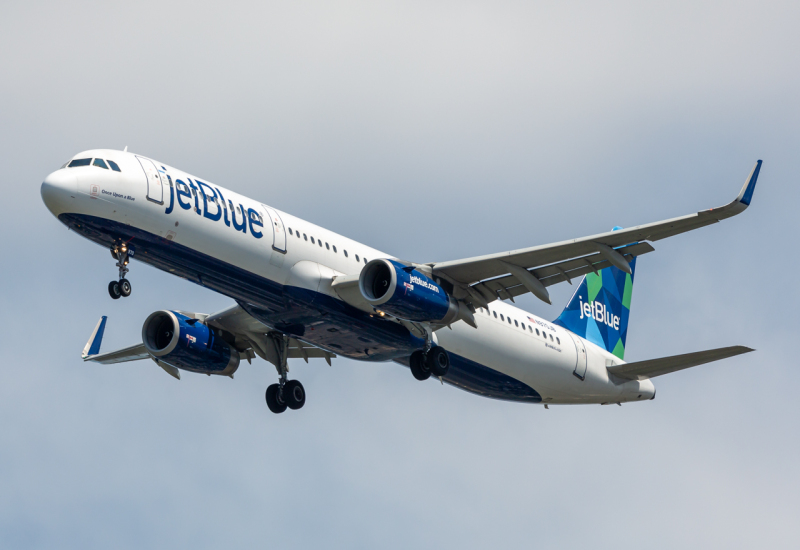 Photo of N970JB - JetBlue Airways Airbus A321-200 at JFK on AeroXplorer Aviation Database