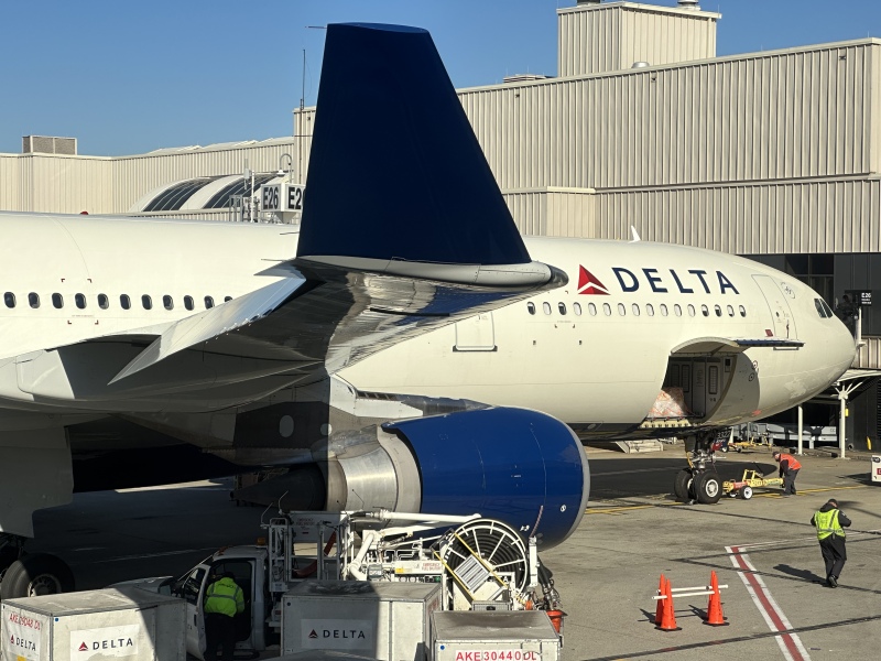 Photo of N822NW - Delta Airlines Airbus A330-300 at ATL on AeroXplorer Aviation Database