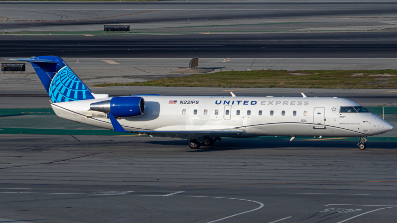 Photo of N221PS - United Express Mitsubishi CRJ-200 at SFO on AeroXplorer Aviation Database