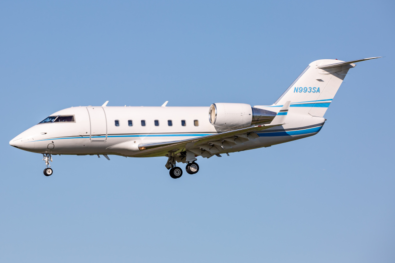 Photo of N993SA - PRIVATE Bombardier Challegner 601 at BWI on AeroXplorer Aviation Database