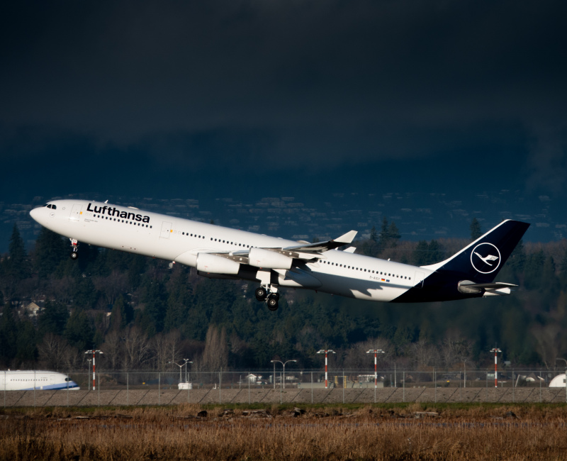 Photo of D-AIGY - Lufthansa Airbus A340-300 at YVR on AeroXplorer Aviation Database