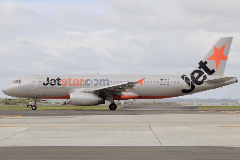 Photo of VH-VGN - JetStar Airways Airbus A320 at AKL on AeroXplorer Aviation Database