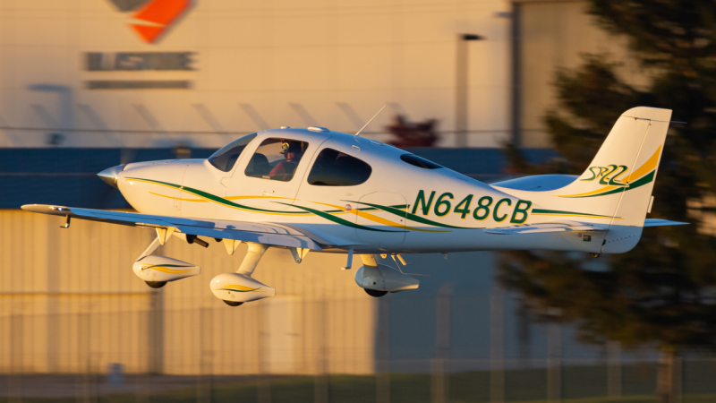 Photo of N648CB - PRIVATE Cirrus SR-22 at CMH on AeroXplorer Aviation Database
