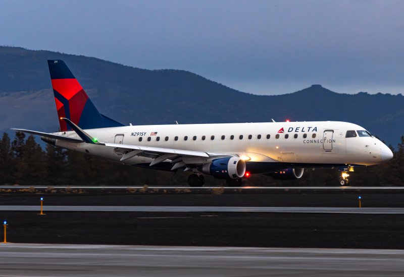 Photo of N291SY - SkyWest Airlines Embraer E175 at RDM on AeroXplorer Aviation Database