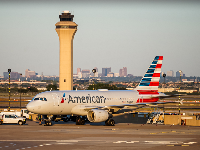 Photo of N705UW - American Airlines Airbus A319 at DFW on AeroXplorer Aviation Database